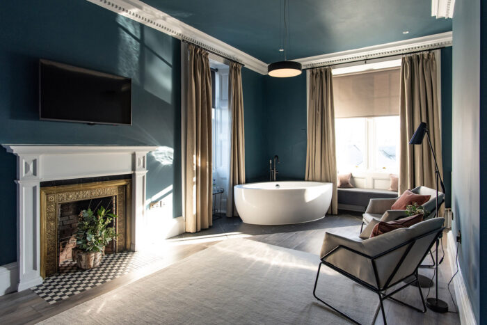 The Bonnie Badger — Ridge Suite hotel room